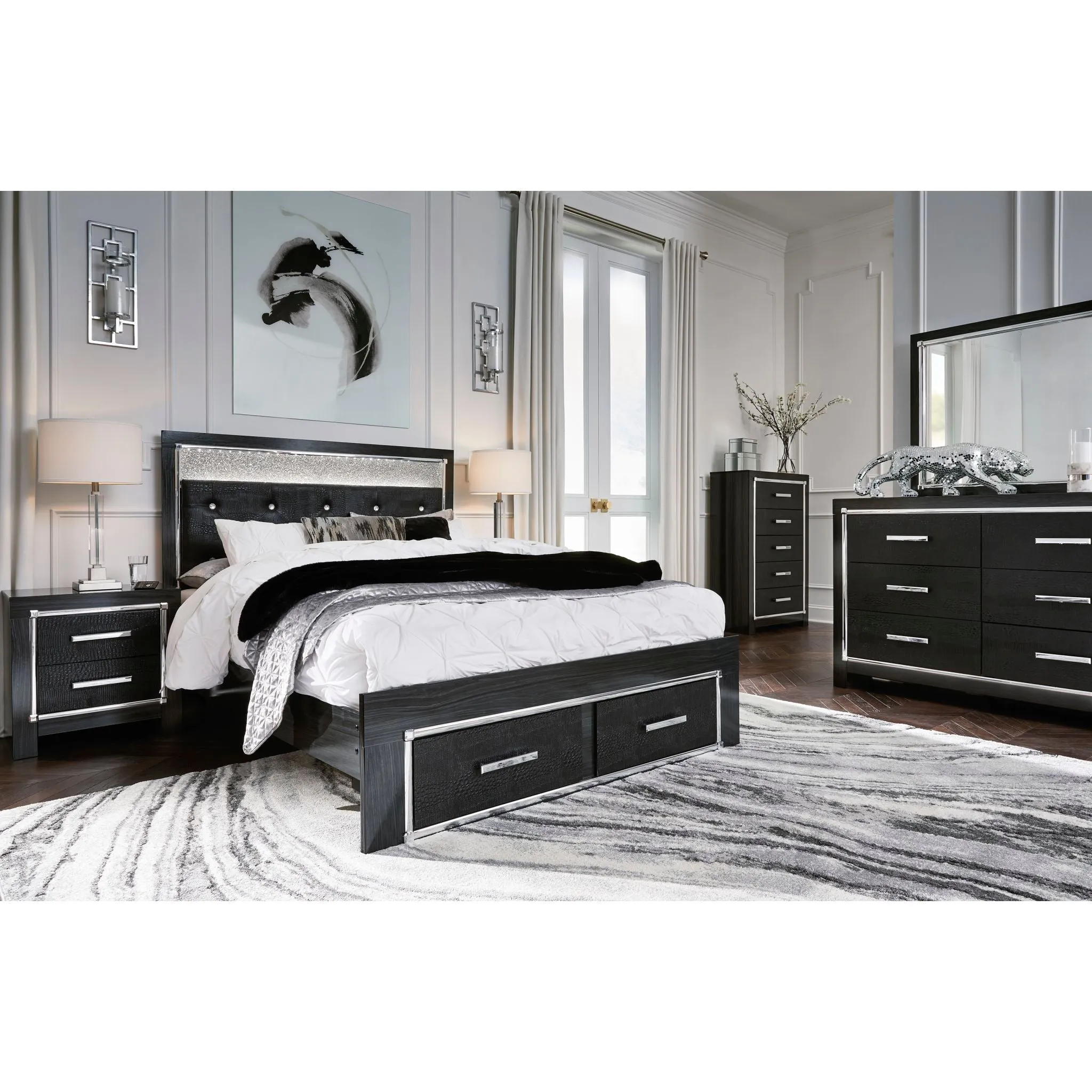 Kaydell King Panel Bed