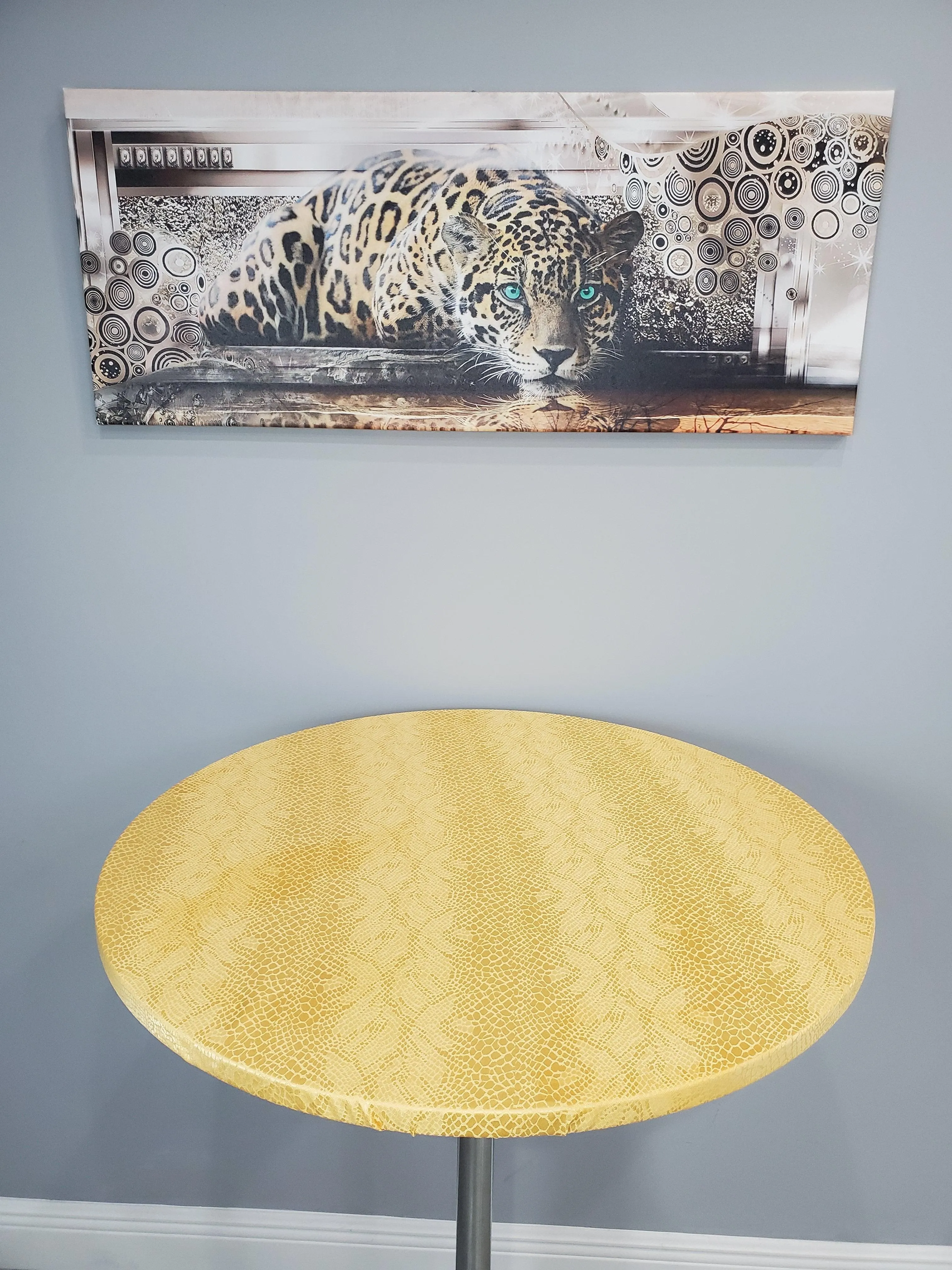 Round Kenya Damask Table Topper With Elastic